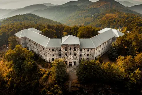 Experience the Chill of the Night at a Haunted Hotel in Colorado
