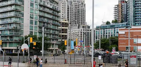 Toronto Finds that Conversion of Empty Offices Into Housing Units is Not Practical